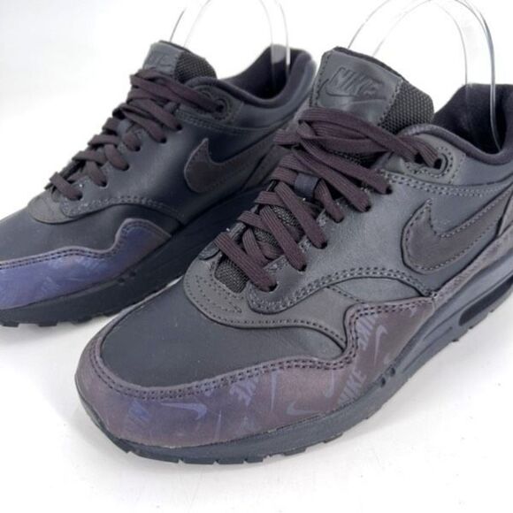 Nike Womens Air Max 1 Lux Logo Prints 2018 Round Toe Sneaker Shoes Purple Size 6 - Picture 1 of 11